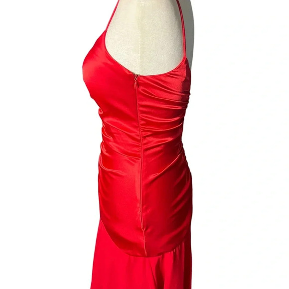 Vintage Red Drop-Waist Satin 3/4 - Picture 3 of 6